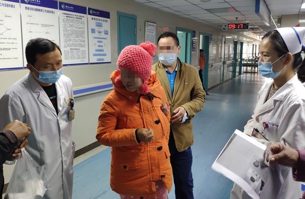 患者术后照600.jpg 患者术后照600.jpg